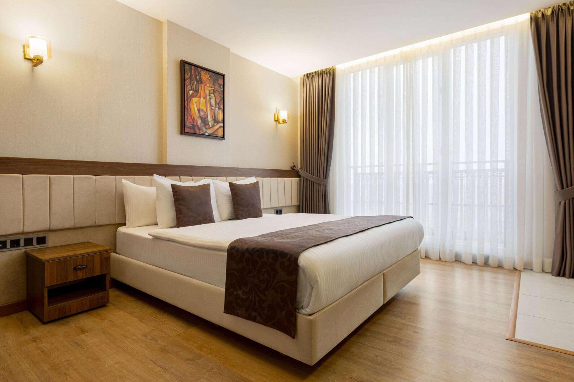 Trademark Collection By Wyndham Operla Airport Hotels Arnavutkoy ภายนอก รูปภาพ