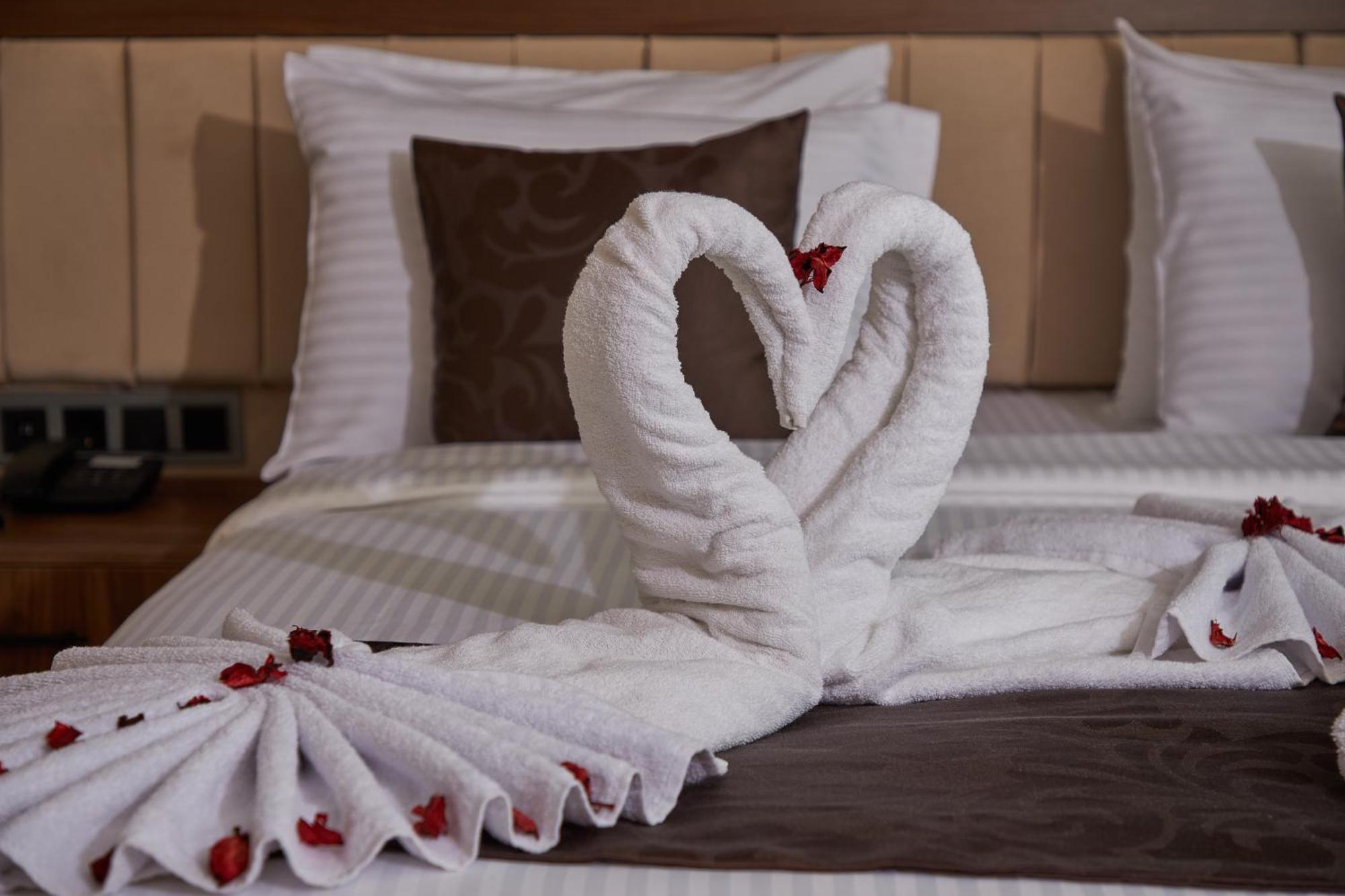 Trademark Collection By Wyndham Operla Airport Hotels Arnavutkoy ภายนอก รูปภาพ