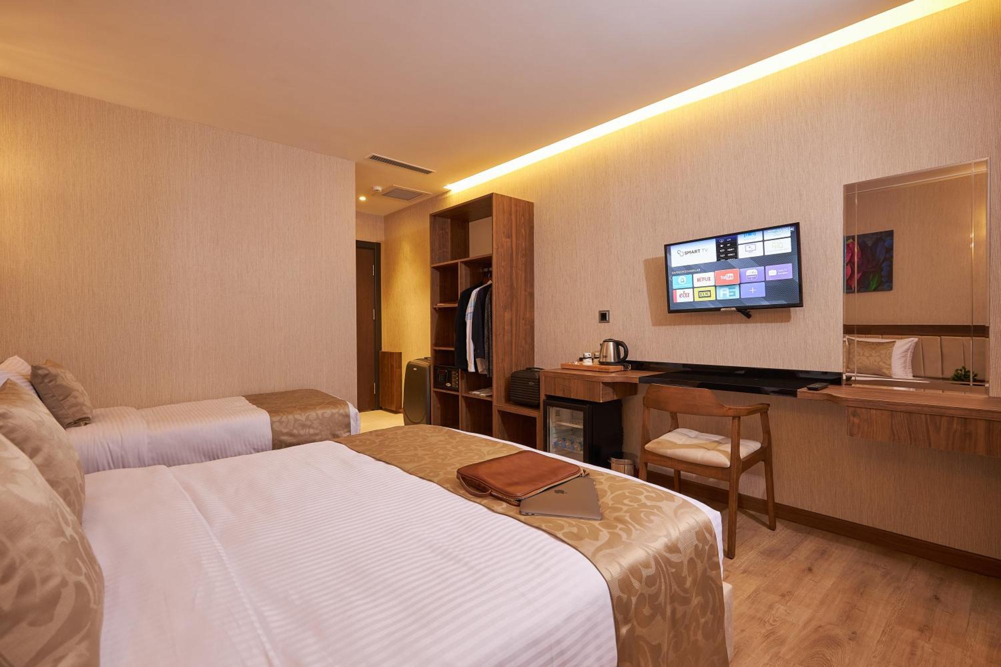 Trademark Collection By Wyndham Operla Airport Hotels Arnavutkoy ภายนอก รูปภาพ