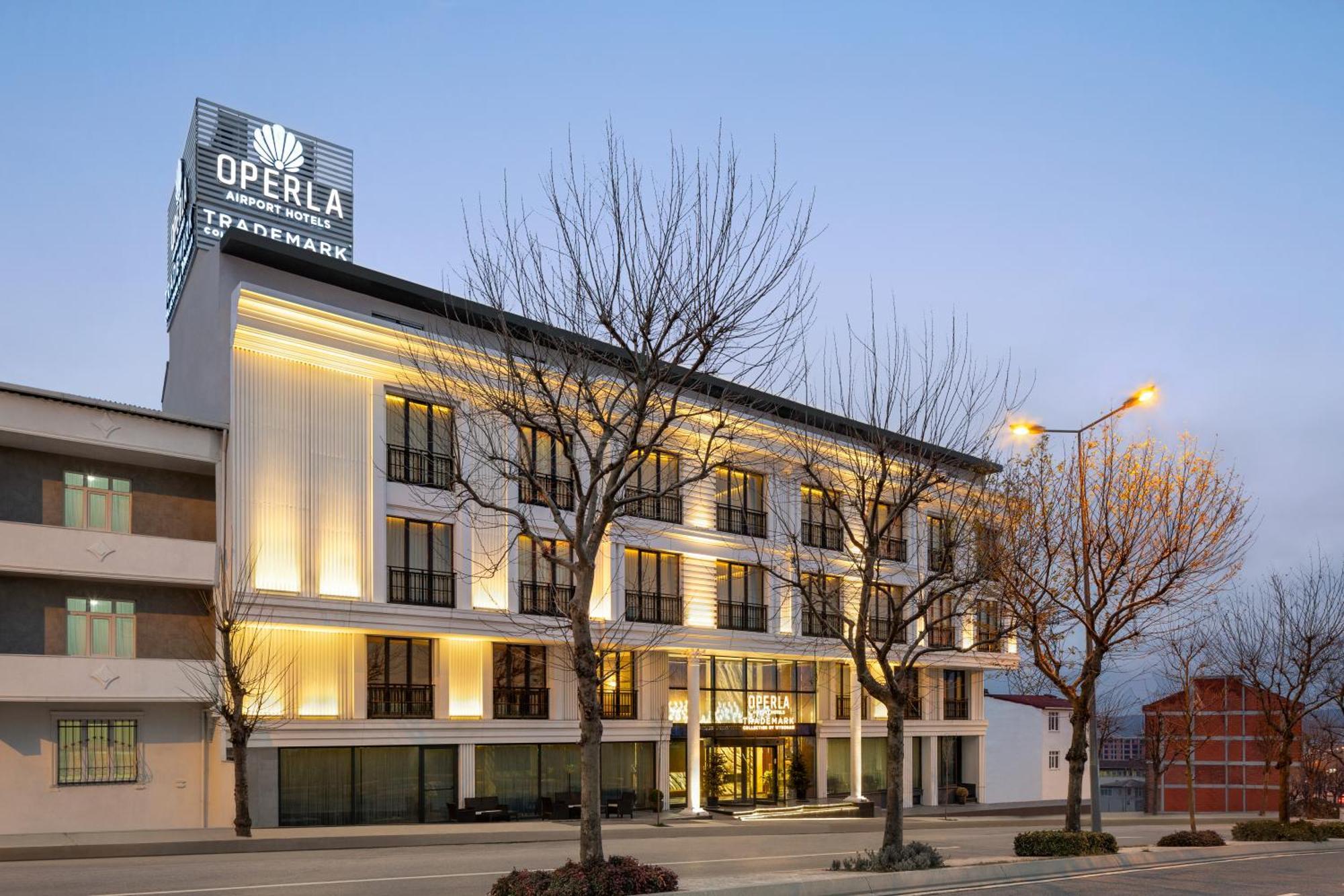 Trademark Collection By Wyndham Operla Airport Hotels Arnavutkoy ภายนอก รูปภาพ