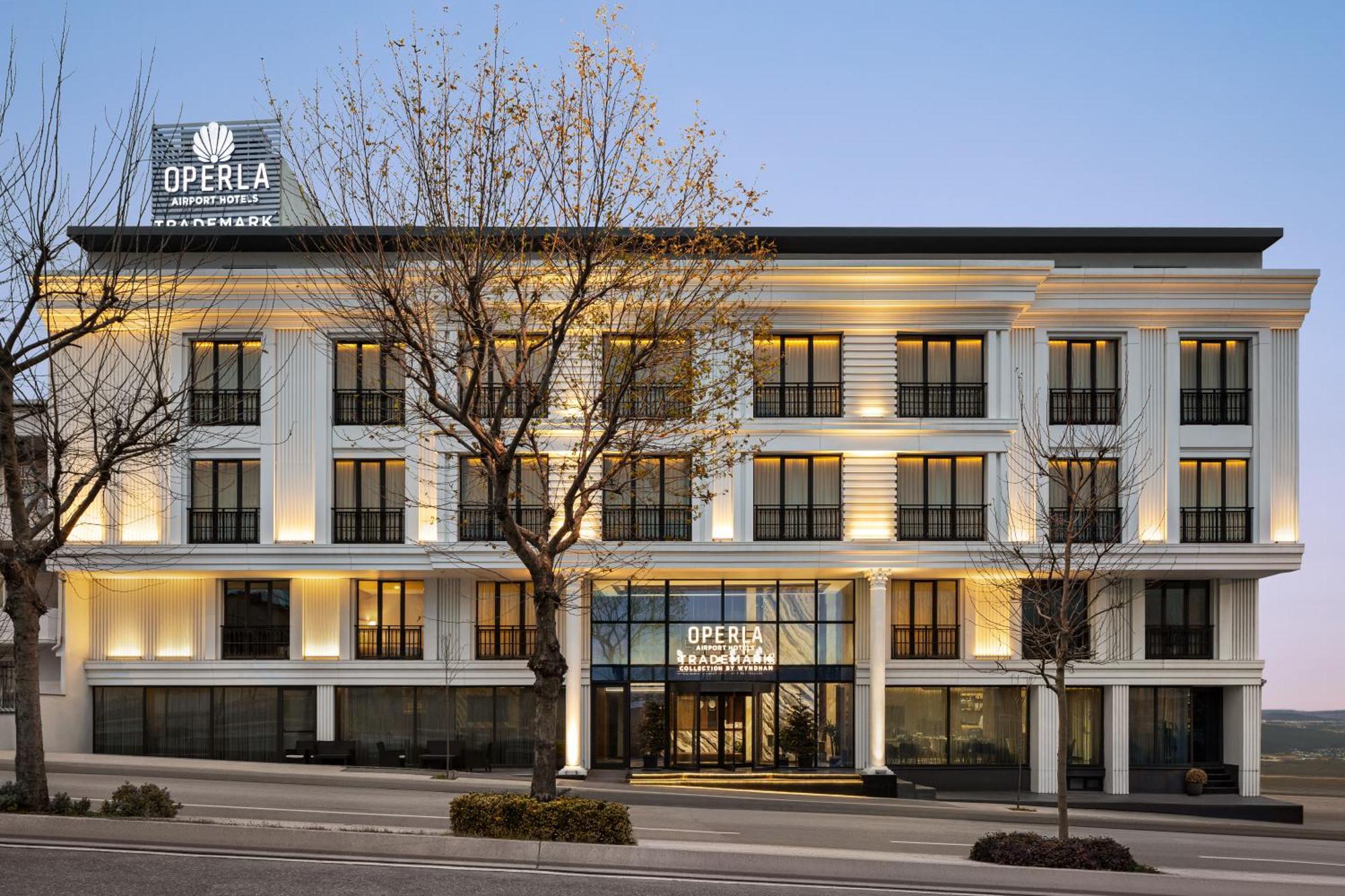 Trademark Collection By Wyndham Operla Airport Hotels Arnavutkoy ภายนอก รูปภาพ